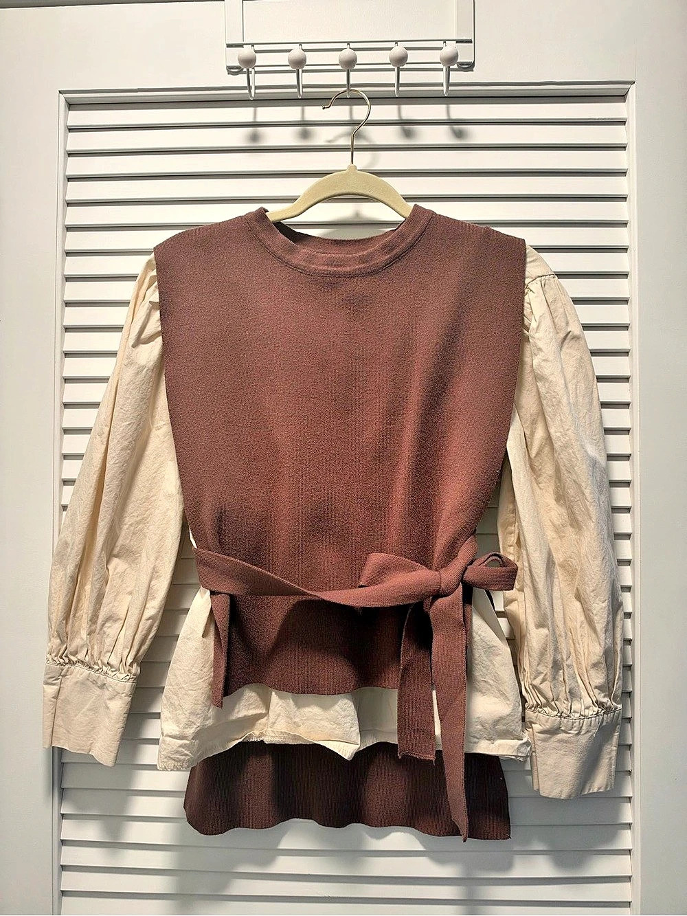 DAZY Brown Knit Vest Layered Blouse Size Small